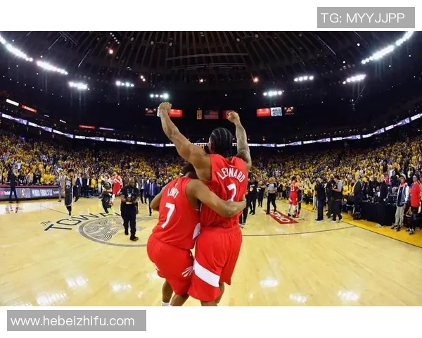 伦纳德与足球巨星的跨界对话：从篮球到绿茵场的运动精神与传奇时刻